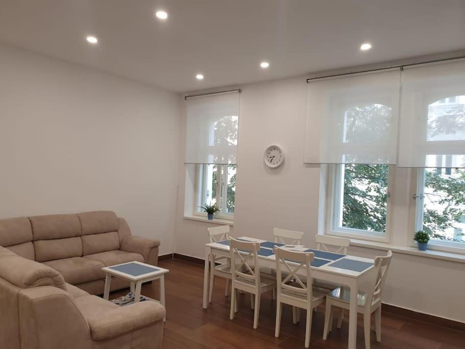 Ferienwohnung Prague Downtown Vinohrady - Next To Havlicek Park Exterior foto